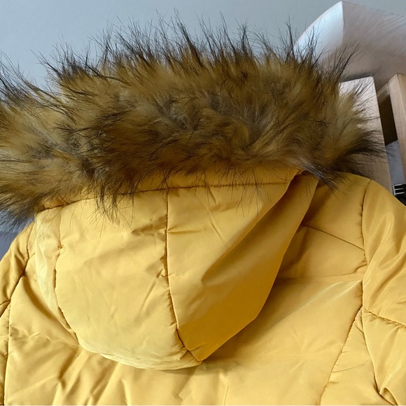 Zara mustard yellow down feather puffer jacket with fur trim hood - Picture 9 of 12